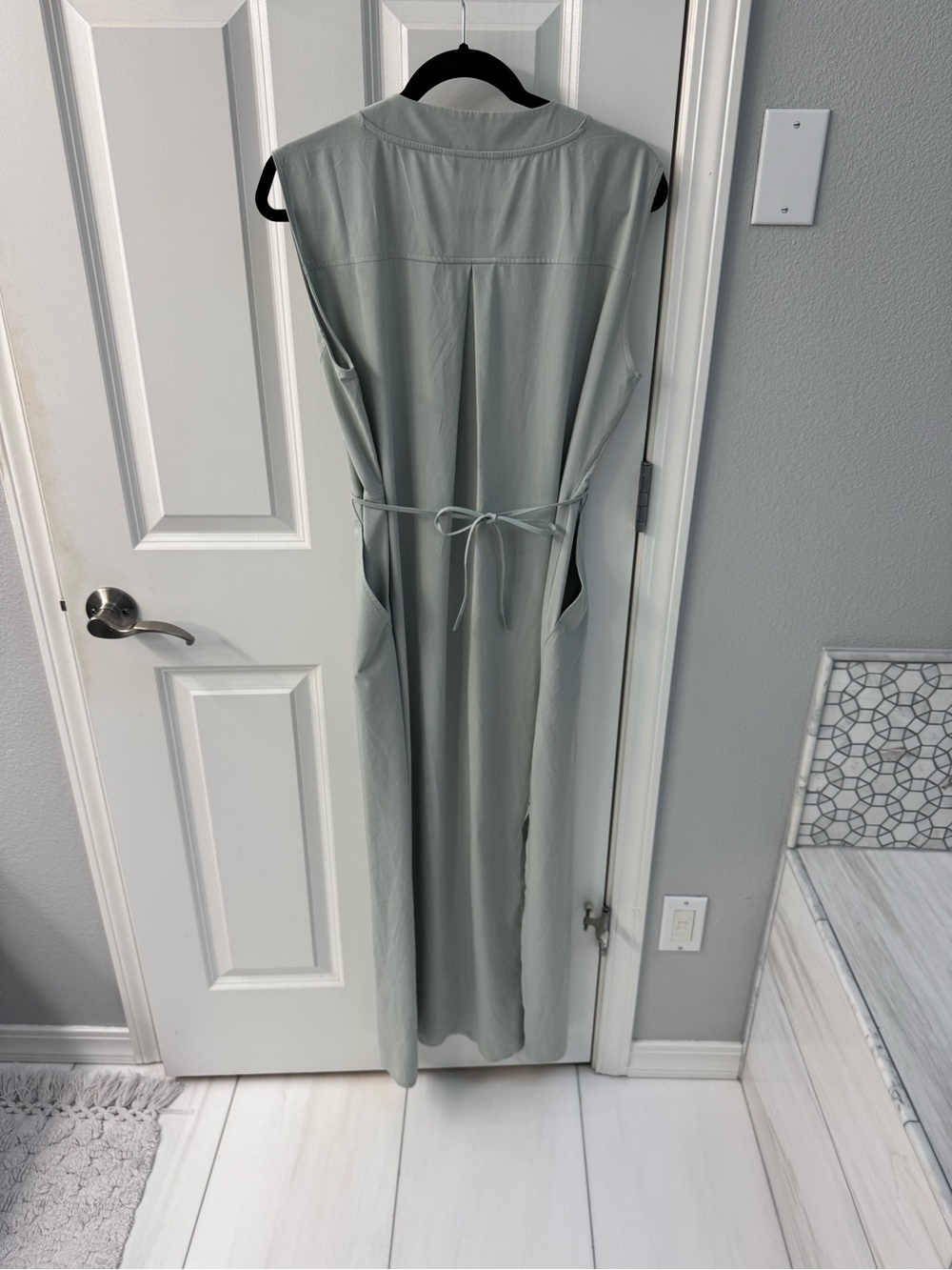 Athleta Sage Green Sleeveless V-Neck Maxi Dress - Picture 3 of 4